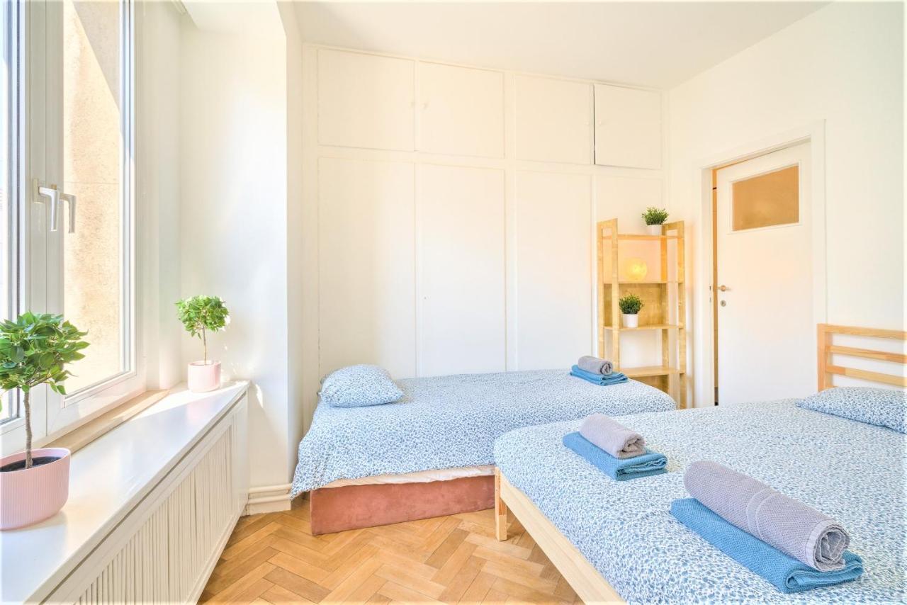 The Lily Lodge In The Heart Of Antwerp Exterior photo